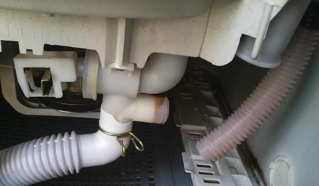 洗衣机常见故障维修大全图解(洗衣机的这5种常见故障)(3)