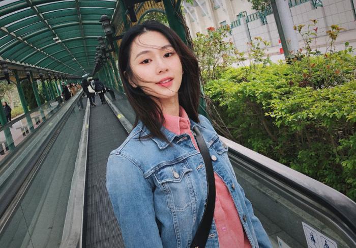 当年她因《微微一笑》而不被讨喜,如今凭借《逆流而上》大受好评