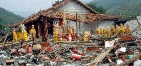 汶川地震灵异事件(寺庙中的佛像却毫发无伤)(2)_