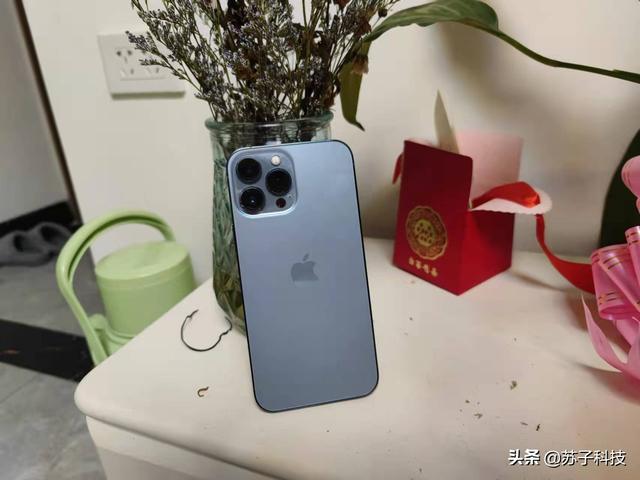 苹果1499手机价格(从8388元跌至1418元二手iPhone)(1)