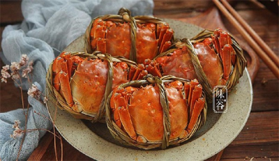 ​大闸蟹冷水蒸还是开水蒸好（大火还是小火蒸多长时间）