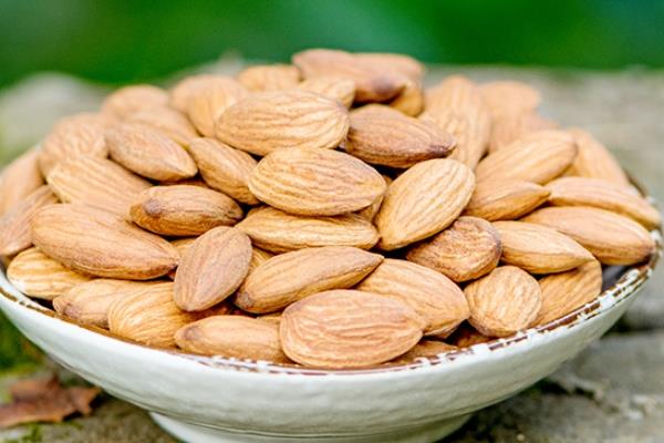 巴旦木能多吃吗 吃多了有害处 巴旦木能多吃吗 吃多了有害处