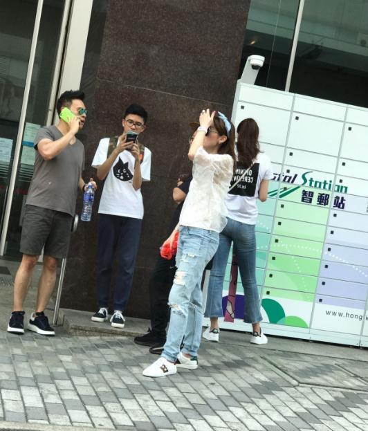 熊黛林陪老公祭祖_求子心切 熊黛林陪老公祭祖_求子心切