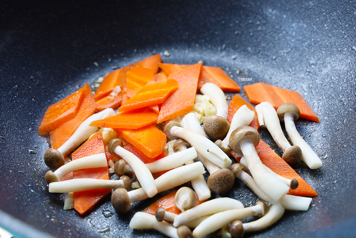 玉子豆腐怎么做好吃（懒人最爱的红烧玉子豆腐教程）