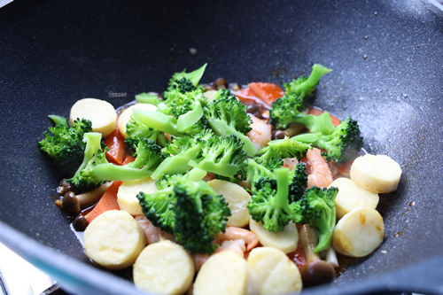 玉子豆腐怎么做好吃（懒人最爱的红烧玉子豆腐教程）