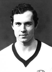 ​球皇贝肯鲍尔(世界足球王贝利)