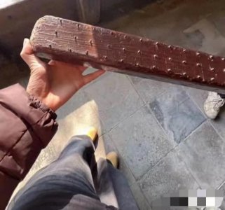 ​原来古代人打板子真的会皮开肉绽！网友：皇上别打，没错是我干的