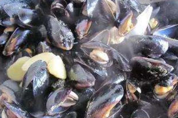 这才是简单海虹正确做法，万万不要加水煮，3分钟搞定，营养美味