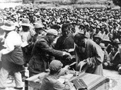 ​彝族奴隶主想翻天，四川凉山10万人枪叛乱！1955年险些攻陷县政府