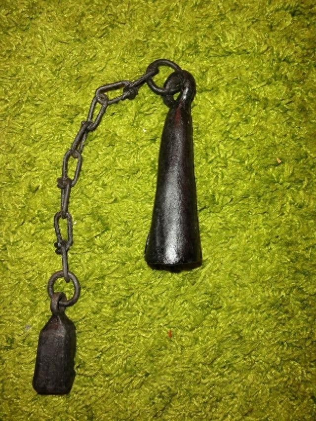 古代俄罗斯人的武器实物——连枷，外表似秤砣，但能轻松砸碎骨头