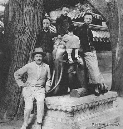 直击历史人物,大清帝国最后的“洋帝师”庄士敦