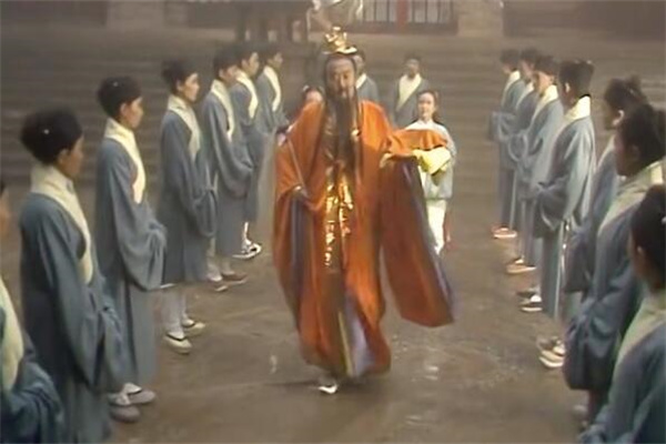 镇元子为什么不拜三清?与三清平级(是地仙之祖)