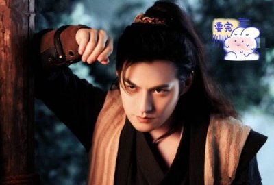 ​“古装美男”严屹宽老婆曝光，竟然是《灵魂摆渡》里面的她！