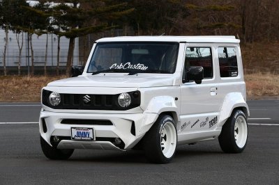 ​全新前脸造型，铃木吉姆尼改装实车图！配备四驱+非承载式车身