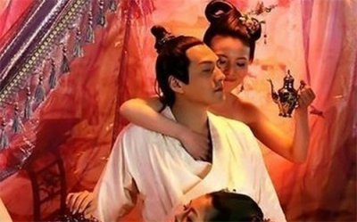 ​荒淫帝王的恋母情节，杀兄夺位，与生母乱伦