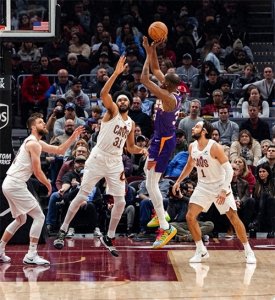 ​布克KD缺一不可，联盟薪水第一的太阳只能苟活四流