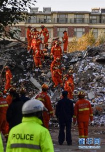 ​白城一办公楼倒塌怎么回事 银行办公楼在装修施工中坍塌