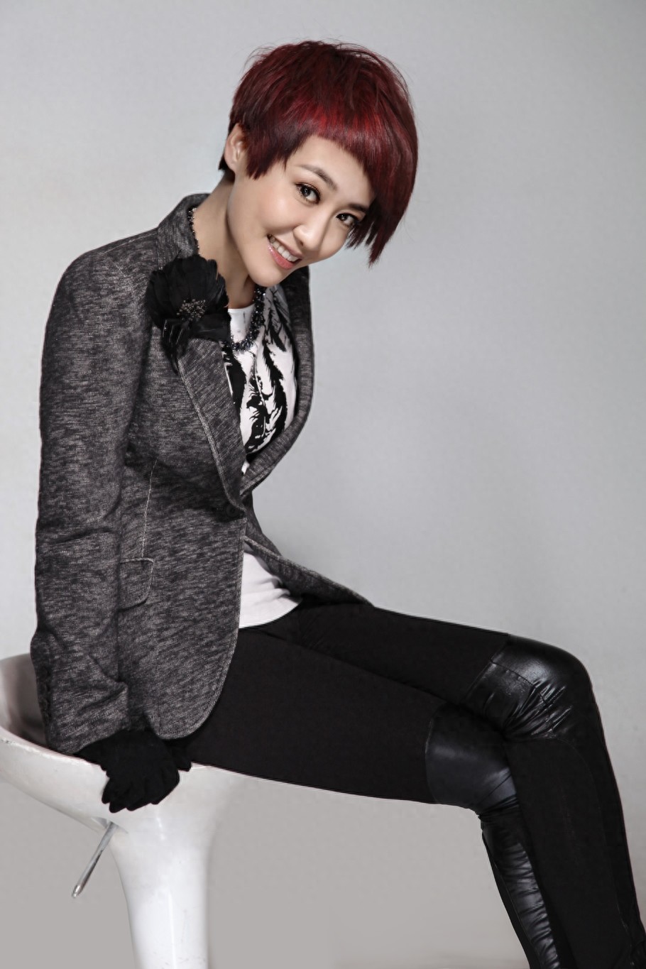 左岩,1985年8月23日出生于黑龙江双鸭山,中国内地主持人、演员