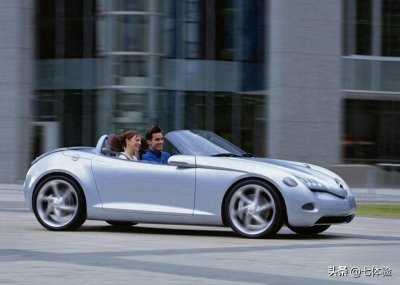 ​奔驰入门级敞篷跑车SLA，基于前驱平台打造，1.6L手动向F1致敬
