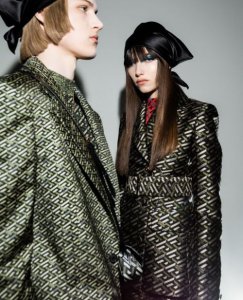 ​范思哲为提高品牌辨识度，将于今年秋冬推新图案La Greca