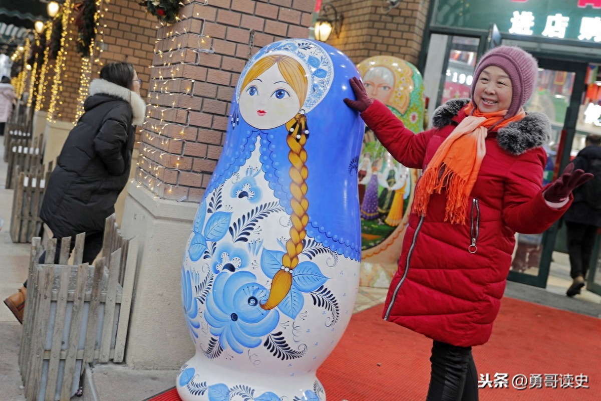 年度大片《囧妈》里出现的k3跨国列车，长什么样子？