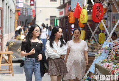 ​劈柴院，开门红