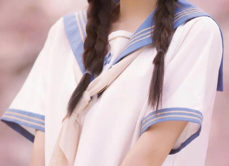 如何在陌陌和大哥找话题(陌陌怎么跟人聊天找话题)