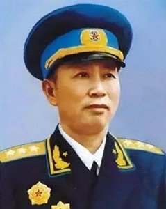 ​作为四野的三号人物，刘亚楼为何只有上将军衔？原因其实不难理解