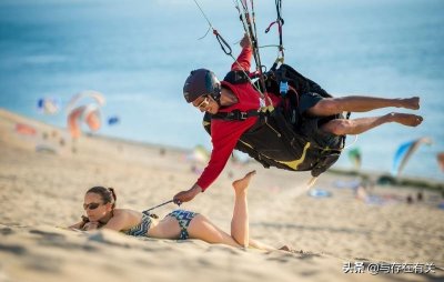 ​12张让人捧腹不已的国外海边沙滩照，老外们真会玩儿