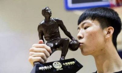 ​花里胡哨孟亚东