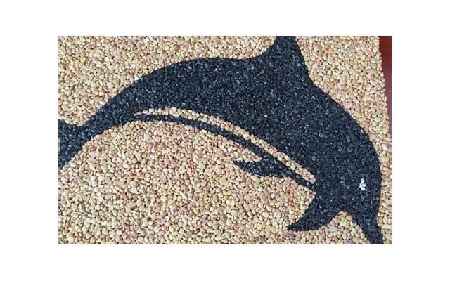 适合情侣增进感情的肢体动作(适合情侣玩的增加感情的情调游戏)