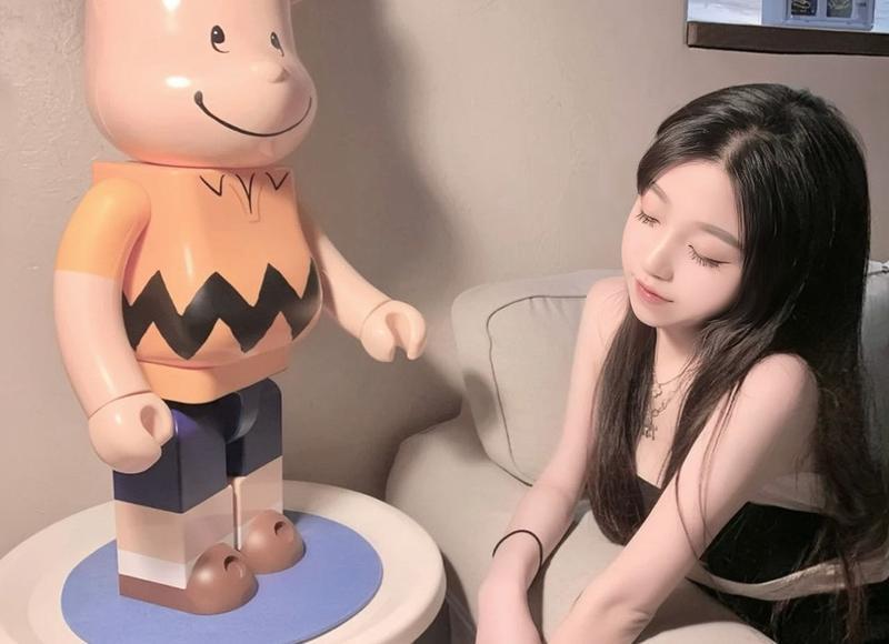 第一次和女孩约会时，除了送花，这三个东西更能让她心动