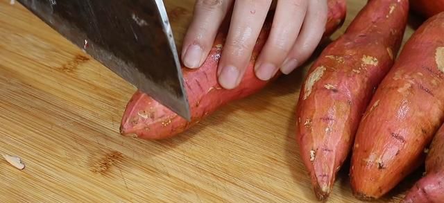 红薯多久能蒸熟，红薯能蒸熟吗？图1