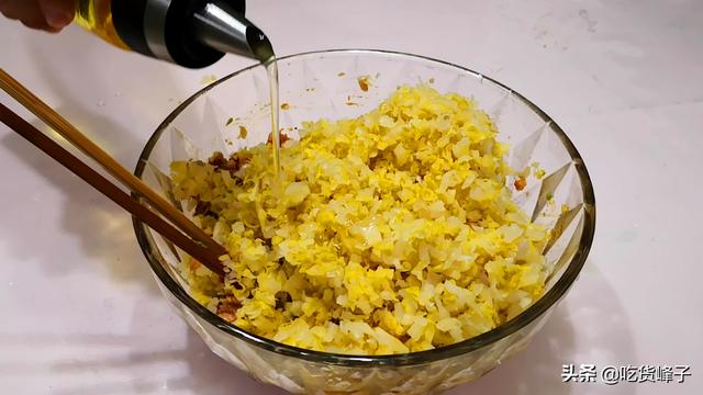 正宗酸菜饺子馅怎么调最好吃（只需学会这个调馅方法）(7)