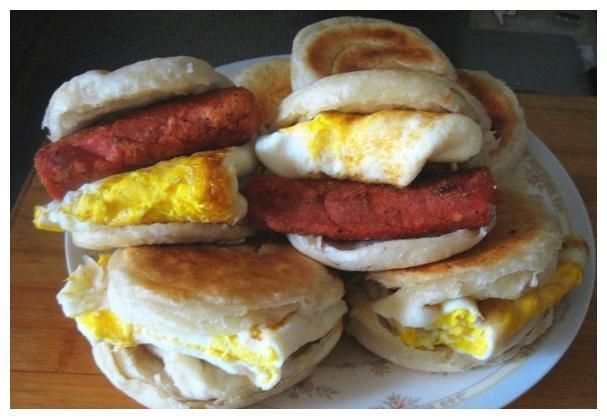 学校门口的5个经典小吃，家长想让小朋友吃图二，他们却偏爱图四