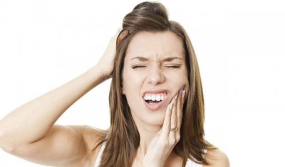 ​牙齿痛得怎么快速止痛（8种方法立刻止痛）