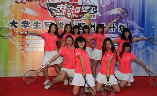 90后自主创业街舞班新闻报道：大学生自主创业小项目谁给推荐几个？？