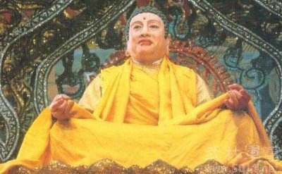 ​他是佛教创始级元老，比燃灯古佛地位还高，为了传经再次出山