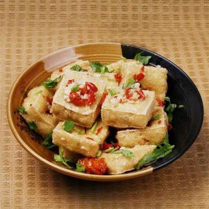 ​在东北卖长沙臭豆腐，投资不到三万块钱一月净赚6万，靠什么赚钱