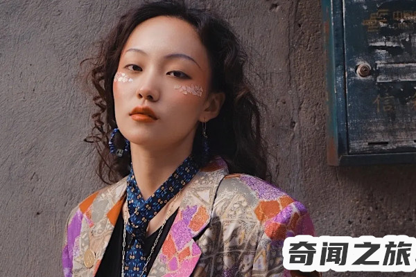 网红贝勒爷邵雨轩真实身份(早先年是一名模特)(1)_