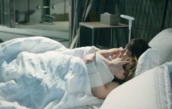 女生说的美瞳盒是什么意思 去拿个美瞳盒内涵暗示是什么