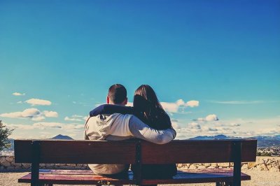 ​女方父母反对的恋爱应该坚持吗？女方父母反对的恋爱应该坚持吗？