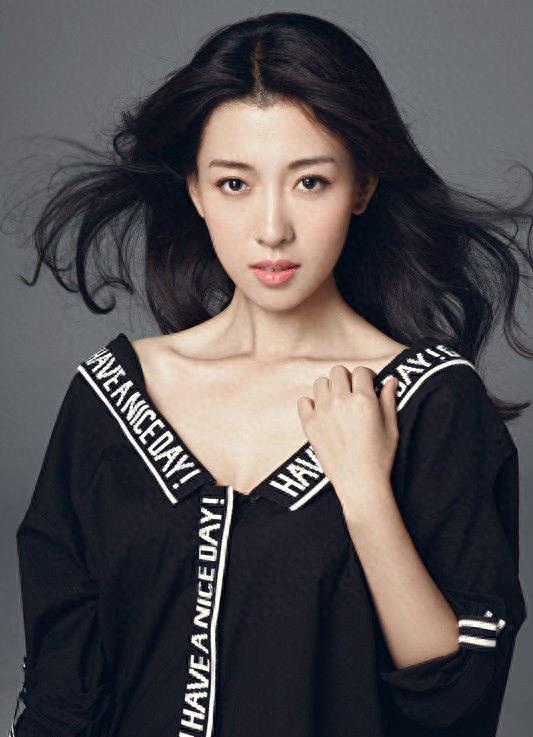 马灿灿，如此纯朴清新，难怪刘德华也找她做MV女主角！