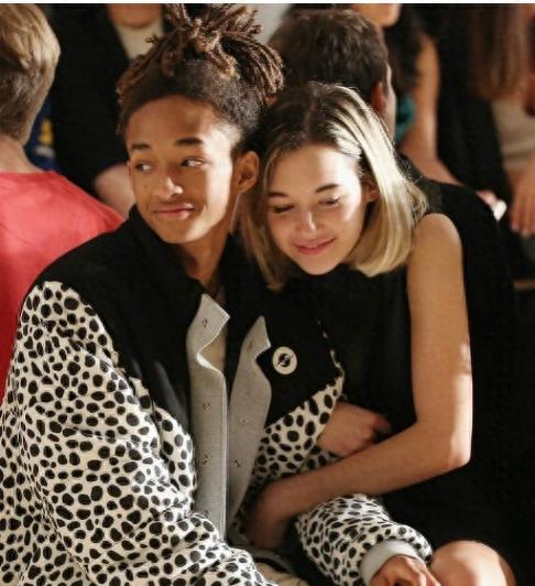 贾登·史密斯这对95后恩爱秀的已是天下尽知,小女友很美