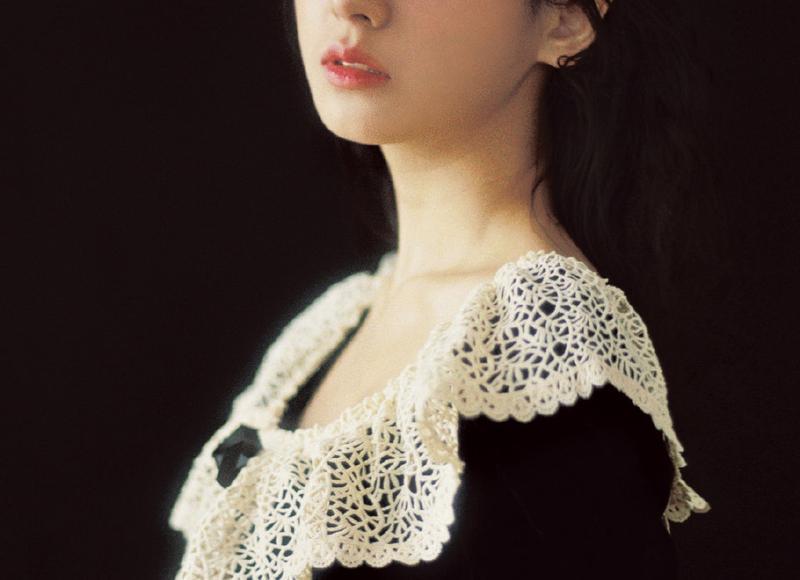 儿媳坐月子婆婆照顾姑姐，她生病住院让儿媳照顾，儿媳：我是外人