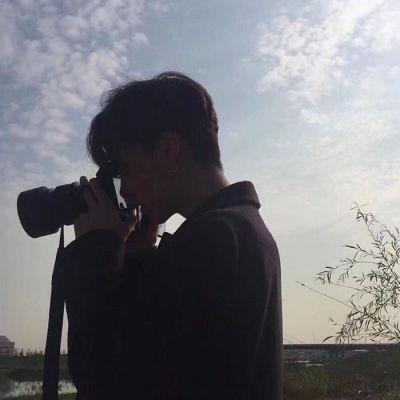 帅气成熟的男生微信头像