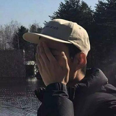 帅气成熟的男生微信头像