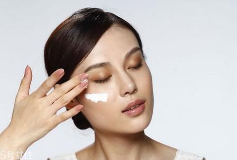 珍珠粉面膜怎么调 让你皮肤白皙嫩滑 珍珠粉面膜怎么调 让你皮肤白皙嫩滑