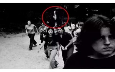 ​瘦长鬼影，章鱼哥自杀，这些恐怖都市传说到底从何而来？