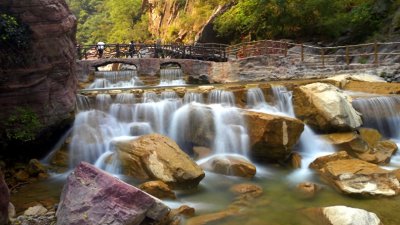​河南宝泉旅游度假区位于新乡市，专家赞誉“贵在原始，美在天然”
